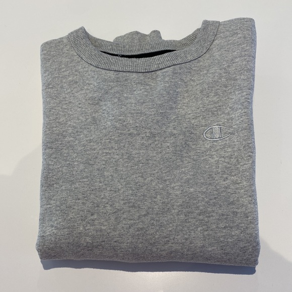 Champion Sweatshirt - Picture 6 of 6